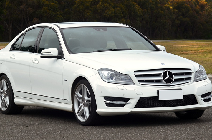 Cho thuê xe Mercedes E250 4 chỗ - Sài Gòn